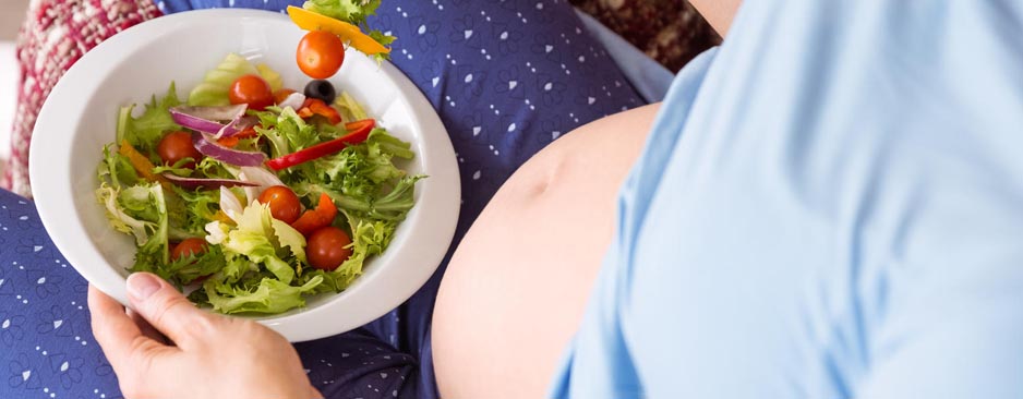 I cibi che vanno evitati in gravidanza: vediamoli insieme