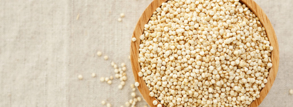 Quinoa: cos’è, come si cucina, perchè fa bene
