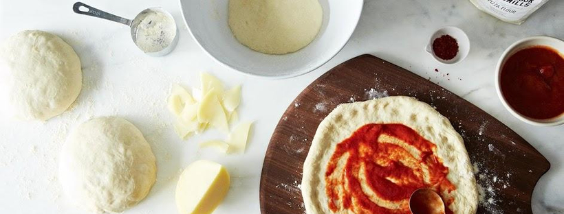 Gli utensili per fare la pizza a casa: gli indispensabili per chi la ama alla follia