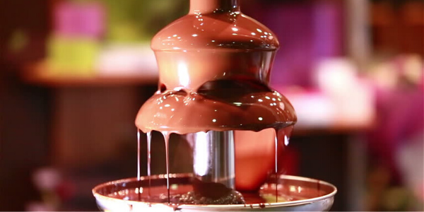 Fontane di cioccolato: un sogno che si fa realtà, ecco le più amate