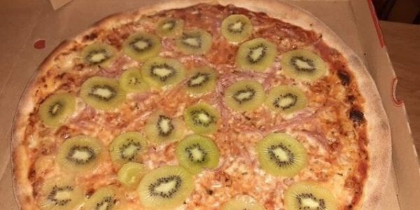 Kiwi sulla pizza ecco cosa è successo e cosa dice Franco Pepe