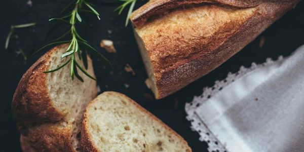 Pane cafone: perché si chiama così?