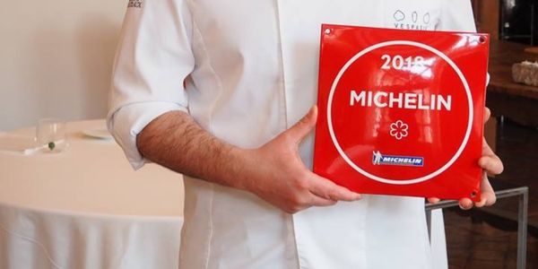 Sono gli chef o i ristoranti a ottenere le stelle Michelin?
