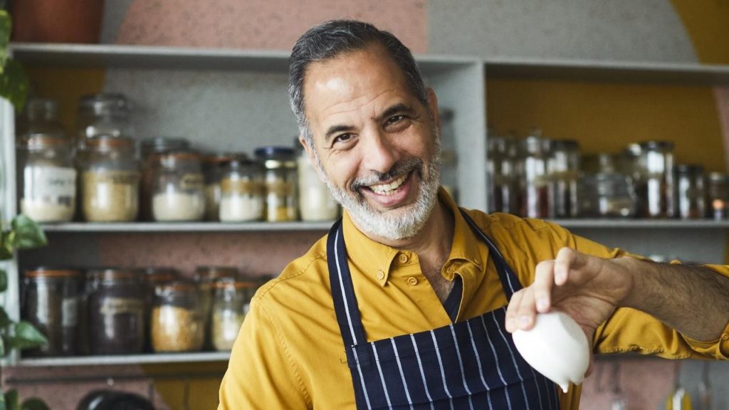 Yotam Ottolenghi: lo chef delle insalate straordinarie e non solo